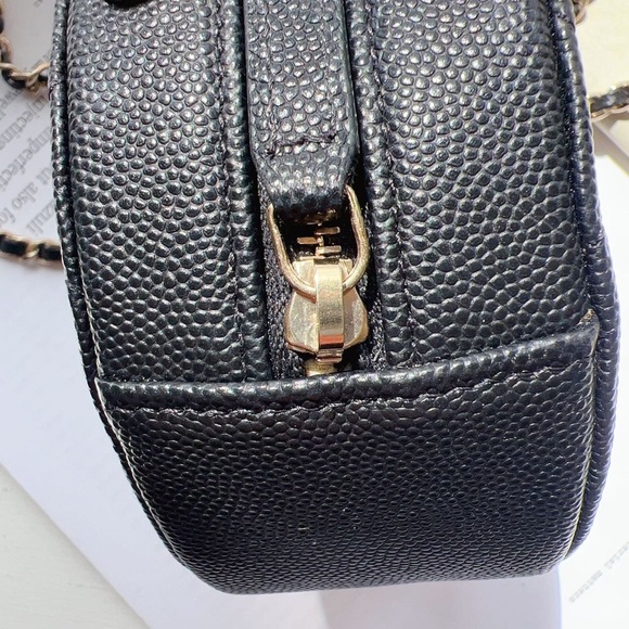 CHANEL Round Black Chain Quilted Caviar Clutch Bag - Picture 4 of 8